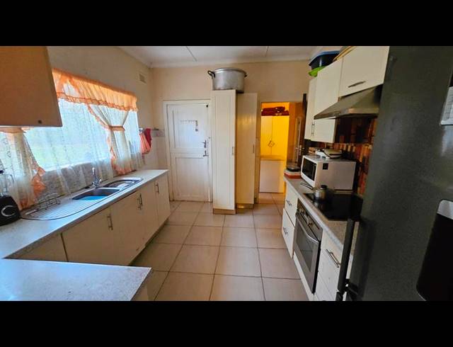 3 BEDROOM HOUSE FOR SALE IN PELHAM